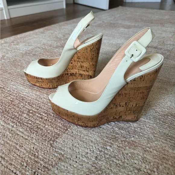 Christian Louboutin 38 White Peep Toe Patent Leather Wedge Heels Sandals - Picture 2 of 9